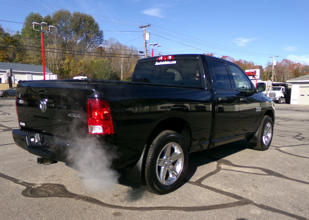Used 2018 RAM 1500 Express w/ Express Value Package image 26