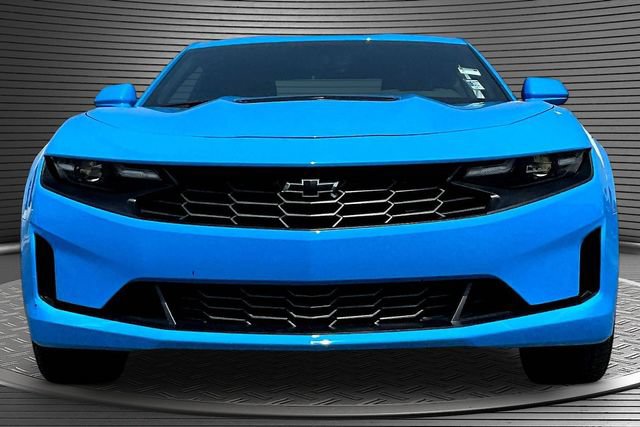 Used 2022 Chevrolet Camaro LT w/ Technology Package RWD image 2