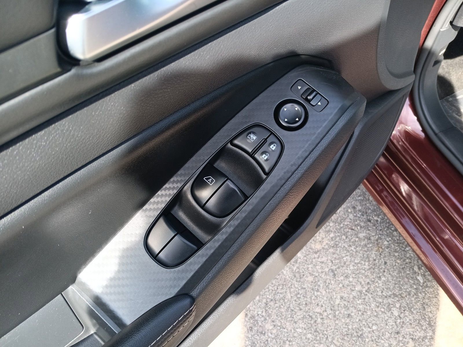 Used 2024 Nissan Altima 2.5 SV image 12