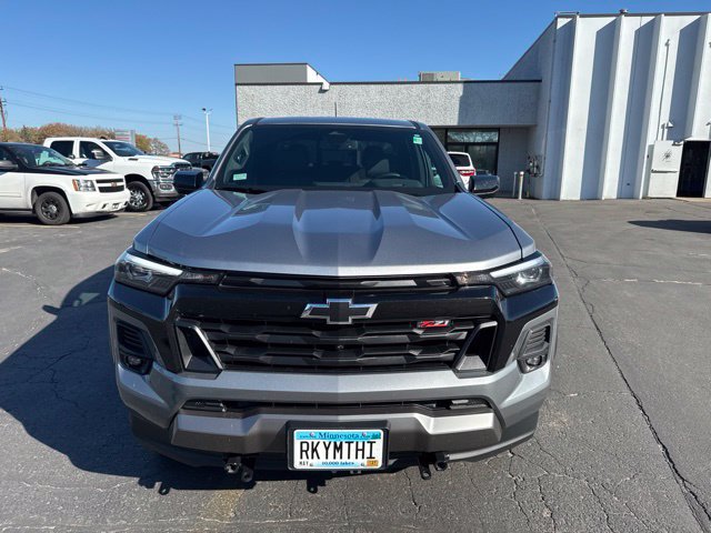 Used 2023 Chevrolet Colorado Z71 w/ Z71 Convenience Package 2 AWD/4WD image 2