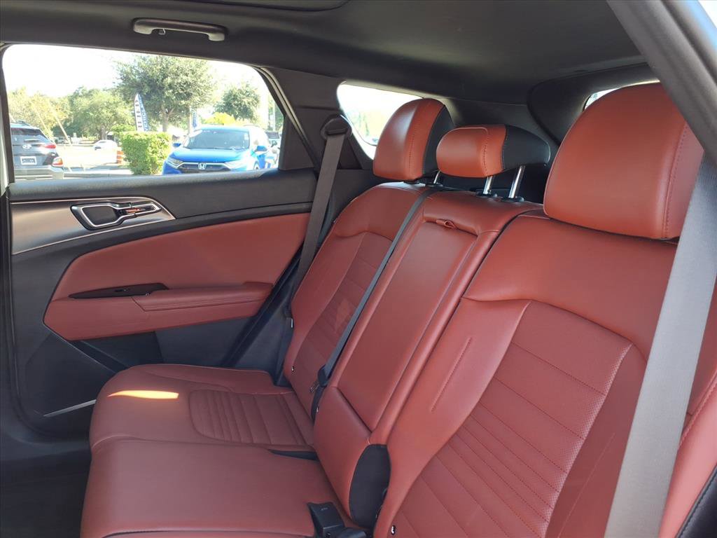 Used 2024 Kia Sportage SX image 17