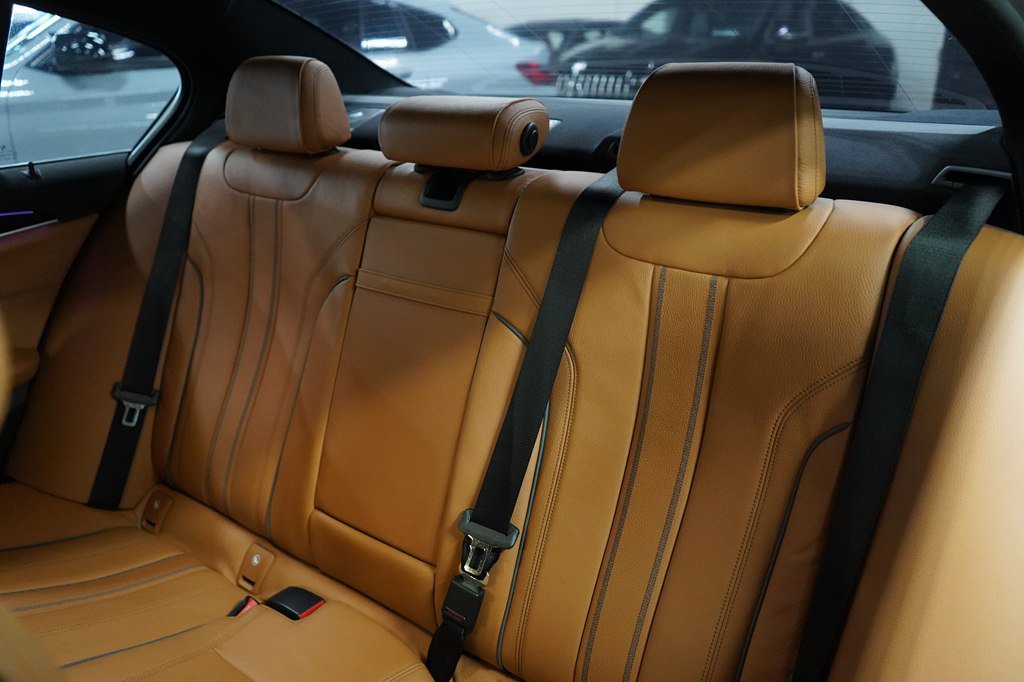 Used 2017 BMW 540i RWD image 19
