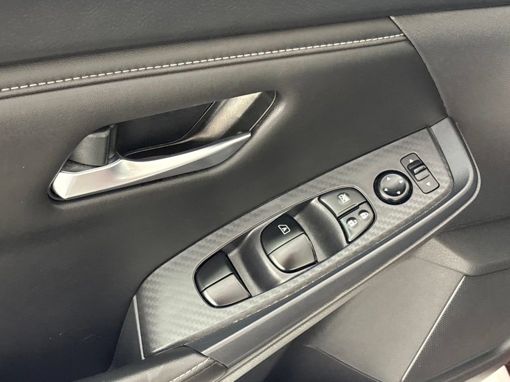 Used 2024 Nissan Sentra SV FWD image 24