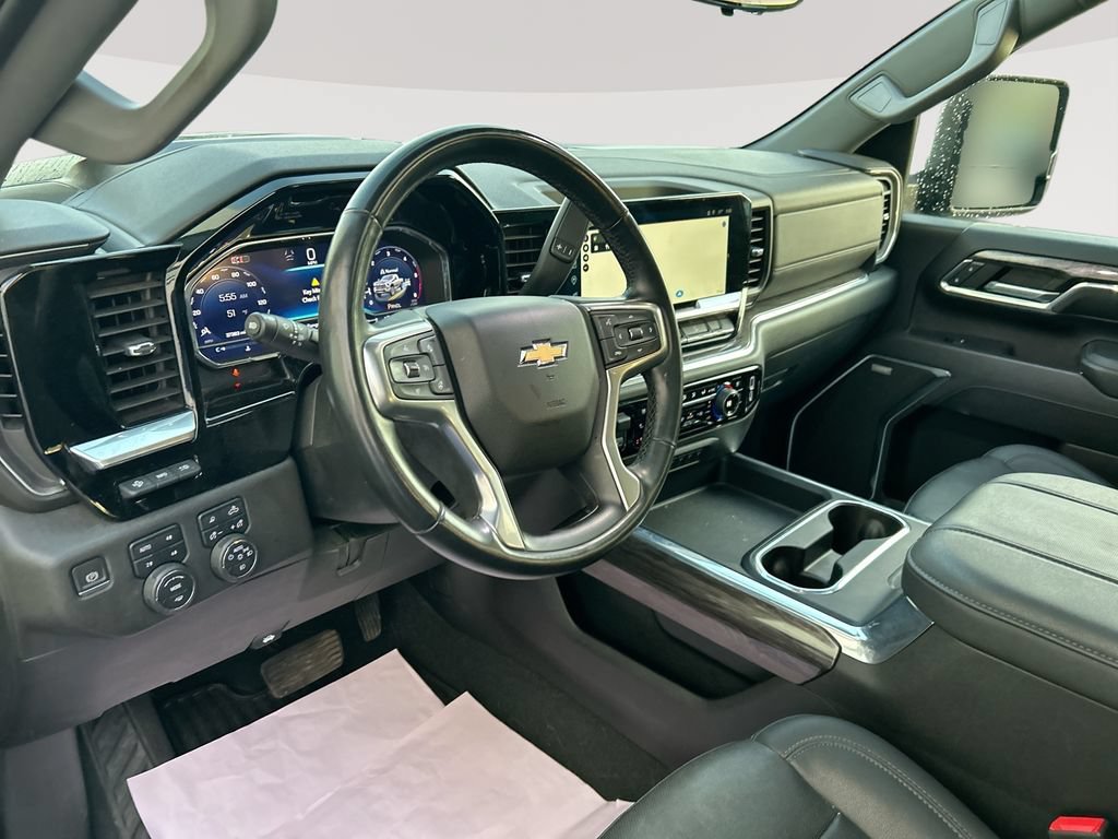 Used 2024 Chevrolet Silverado 2500 LTZ w/ LTZ Convenience Package AWD/4WD image 15