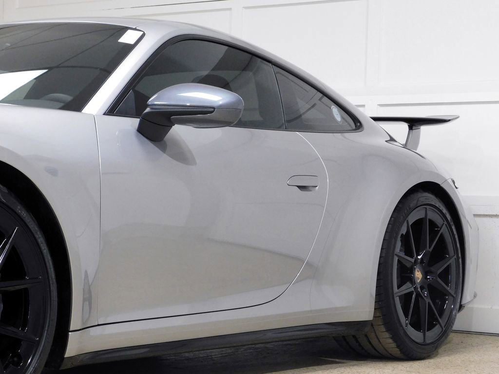 Used 2025 Porsche 911 Carrera T image 24