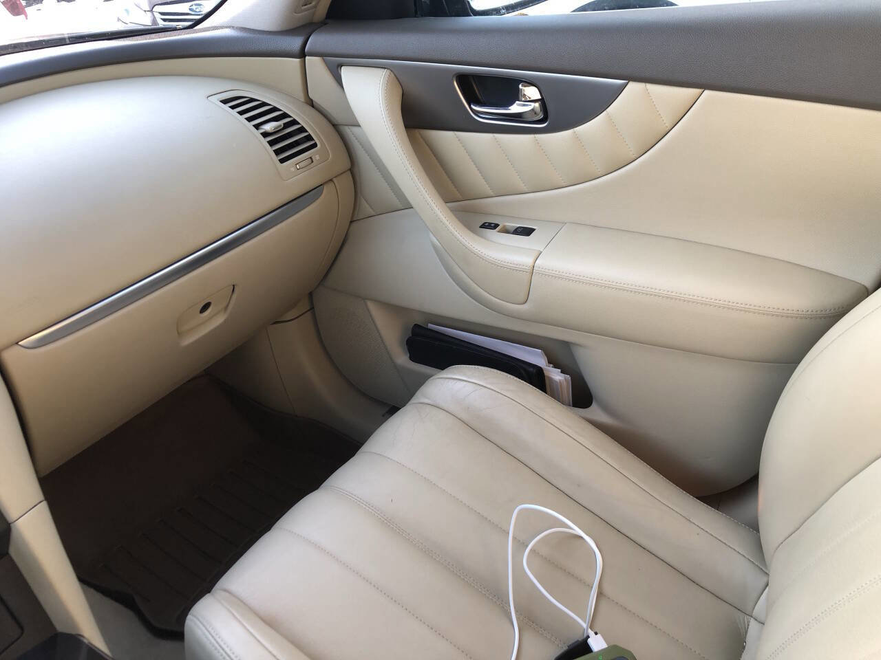 Used 2012 INFINITI FX35 AWD w/ Premium Pkg image 16