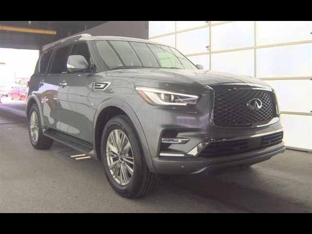 Used 2019 INFINITI QX80 Luxe w/ All-Season Package RWD image 2