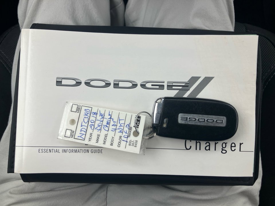 Used 2018 Dodge Charger R/T image 37