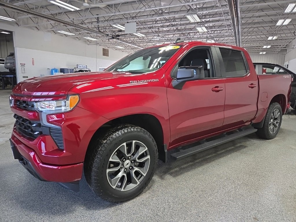 Used 2023 Chevrolet Silverado 1500 RST image 3