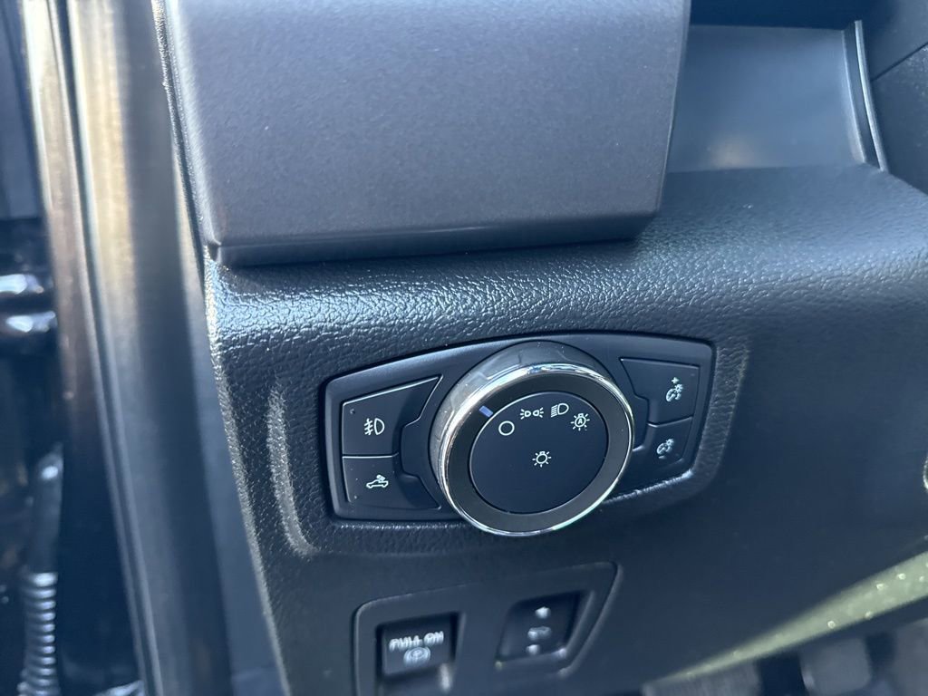 Certified 2020 Ford F150 XLT w/ Equipment Group 302A Luxury image 25