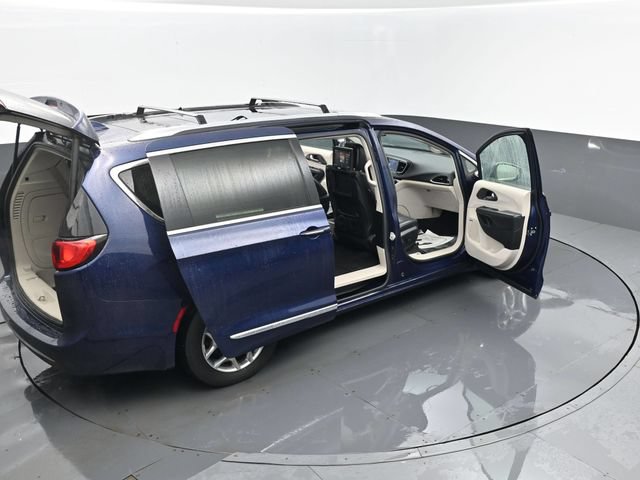 Used 2019 Chrysler Pacifica Limited FWD image 33
