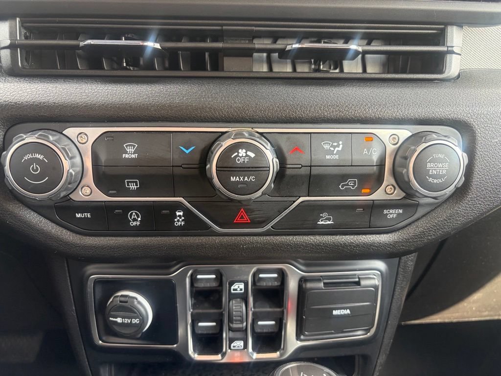 Used 2024 Jeep Wrangler Unlimited Sport AWD/4WD image 16