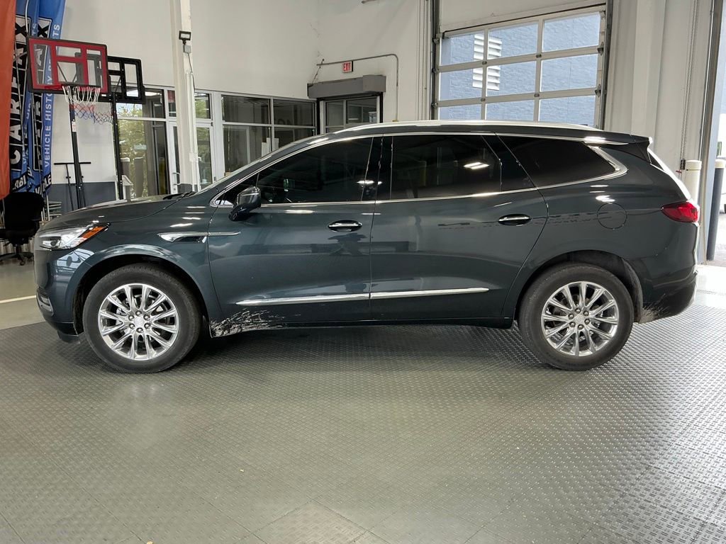 Used 2020 Buick Enclave Essence w/ LPO, Cargo Package FWD image 19