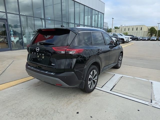 Used 2023 Nissan Rogue SV w/ SV Premium B Package image 4