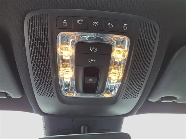 Used 2024 Mercedes-Benz GLB 250 4MATIC image 31