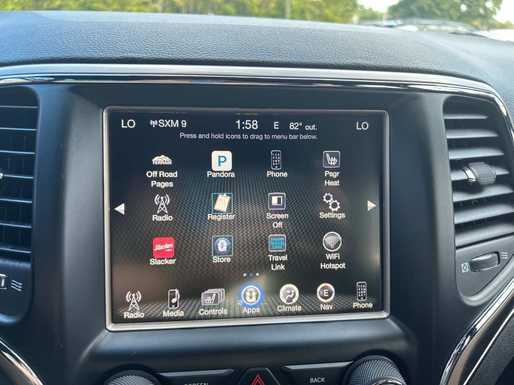 Used 2017 Jeep Grand Cherokee Limited image 29