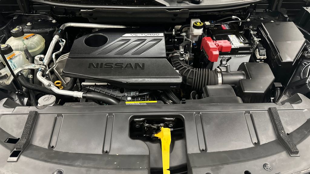 Used 2022 Nissan Rogue S image 11