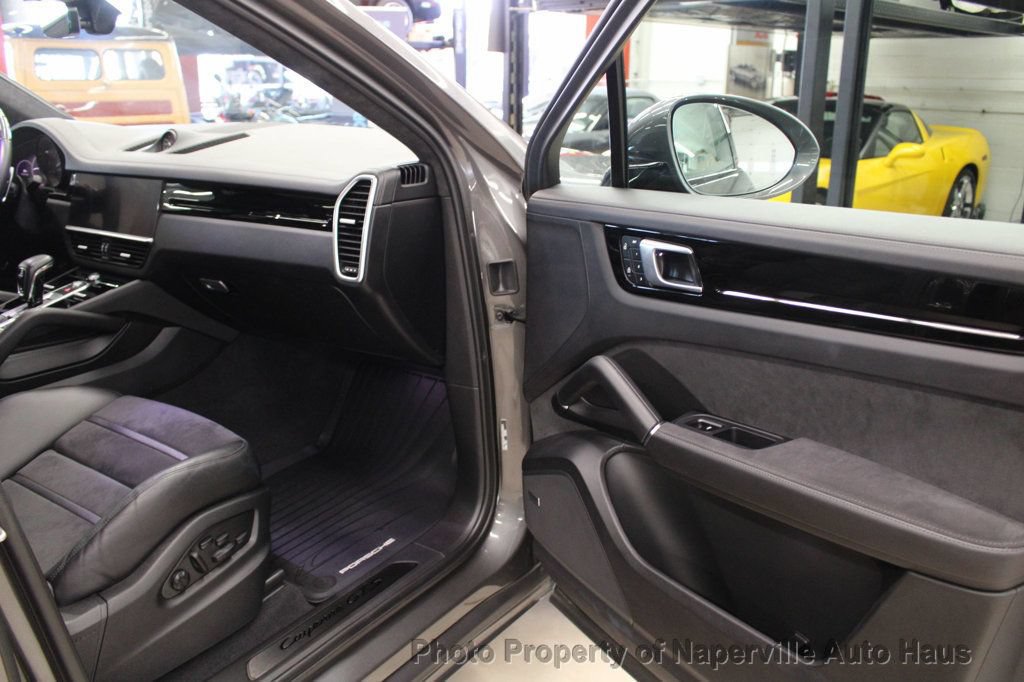 Used 2023 Porsche Cayenne GTS w/ Premium Package AWD/4WD image 39