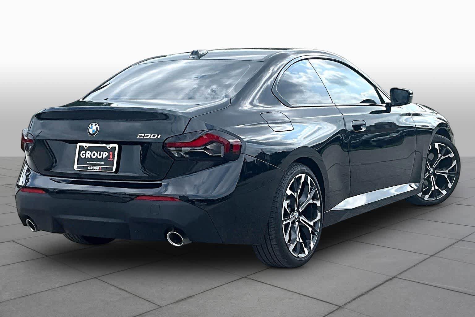Used 2026 BMW 230i Coupe w/ Convenience Package RWD image 12