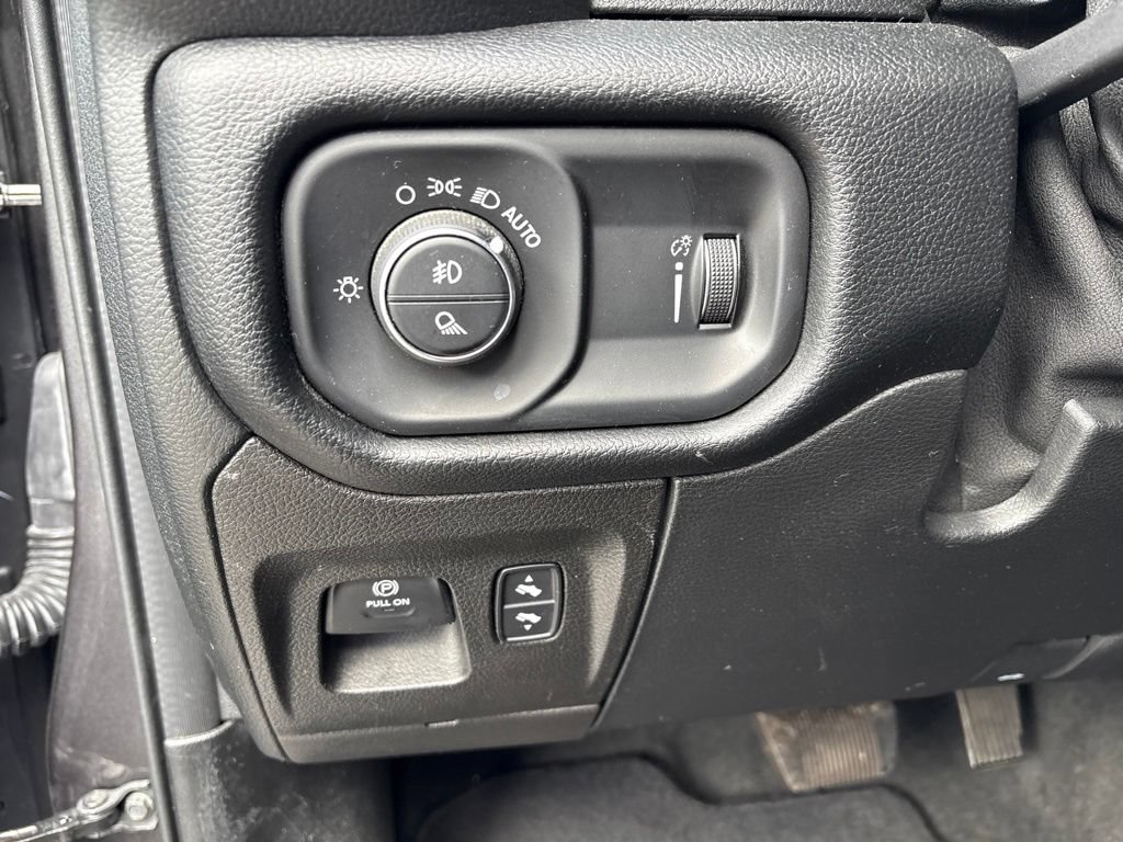 Used 2022 RAM 1500 Big Horn AWD/4WD image 13