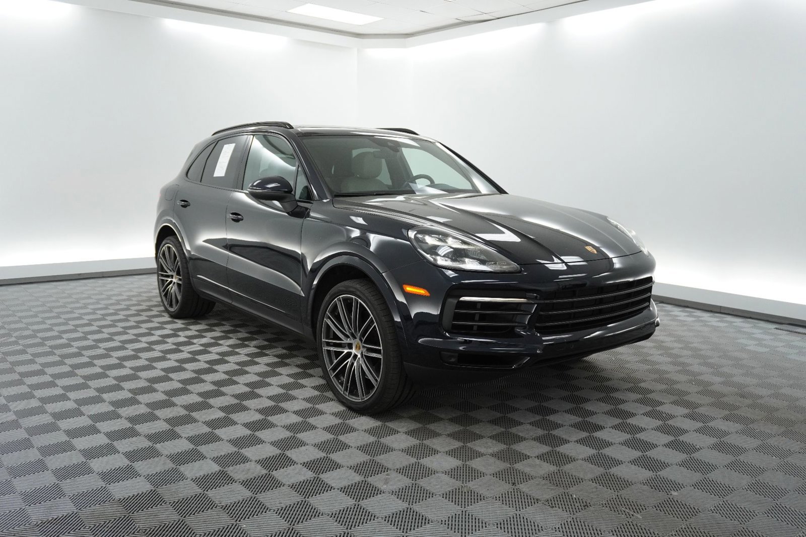 Certified 2023 Porsche Cayenne S image 7