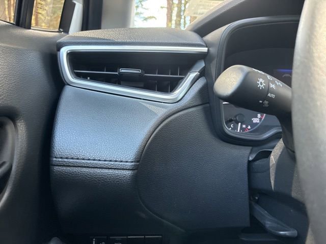 Used 2023 Toyota Corolla Cross LE FWD image 25