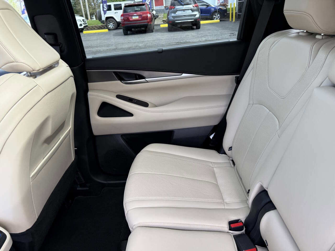 Used 2023 INFINITI QX60 Luxe w/ Cargo Package AWD/4WD image 12