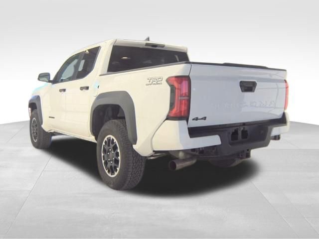 Used 2025 Toyota Tacoma TRD Off-Road image 5