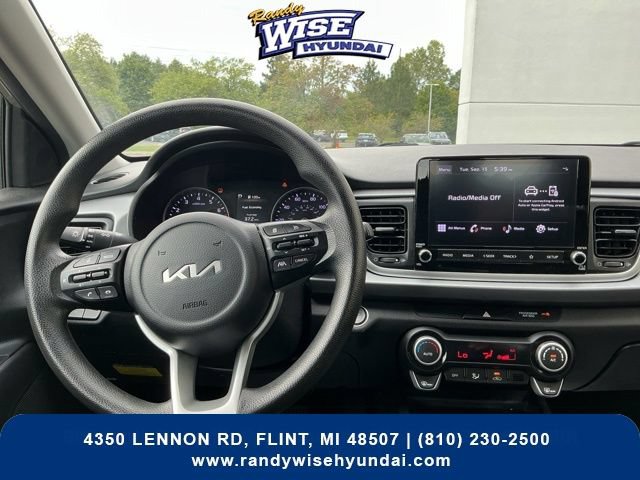 Used 2022 Kia Rio S w/ Technology Package FWD image 2