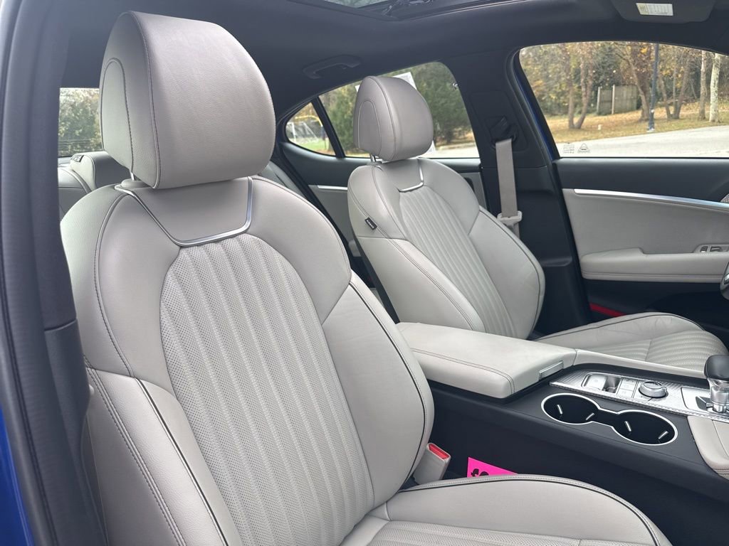 Used 2023 Genesis G70 3.3T w/ Sport Advanced Package image 34