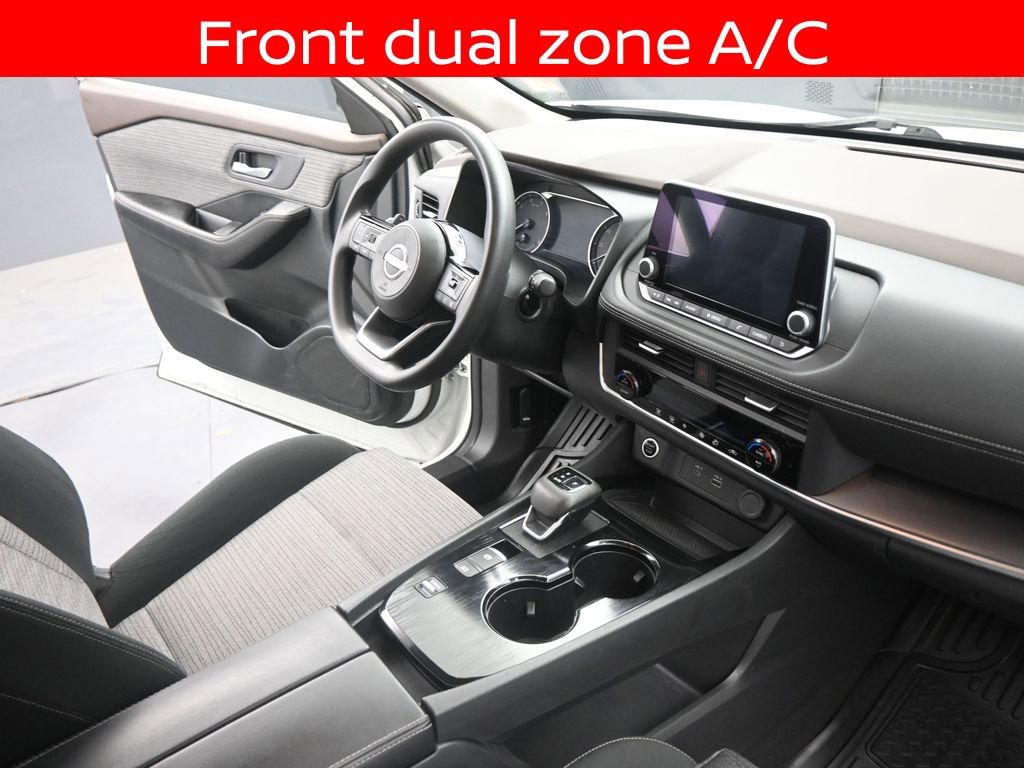 Used 2023 Nissan Rogue SV FWD image 23