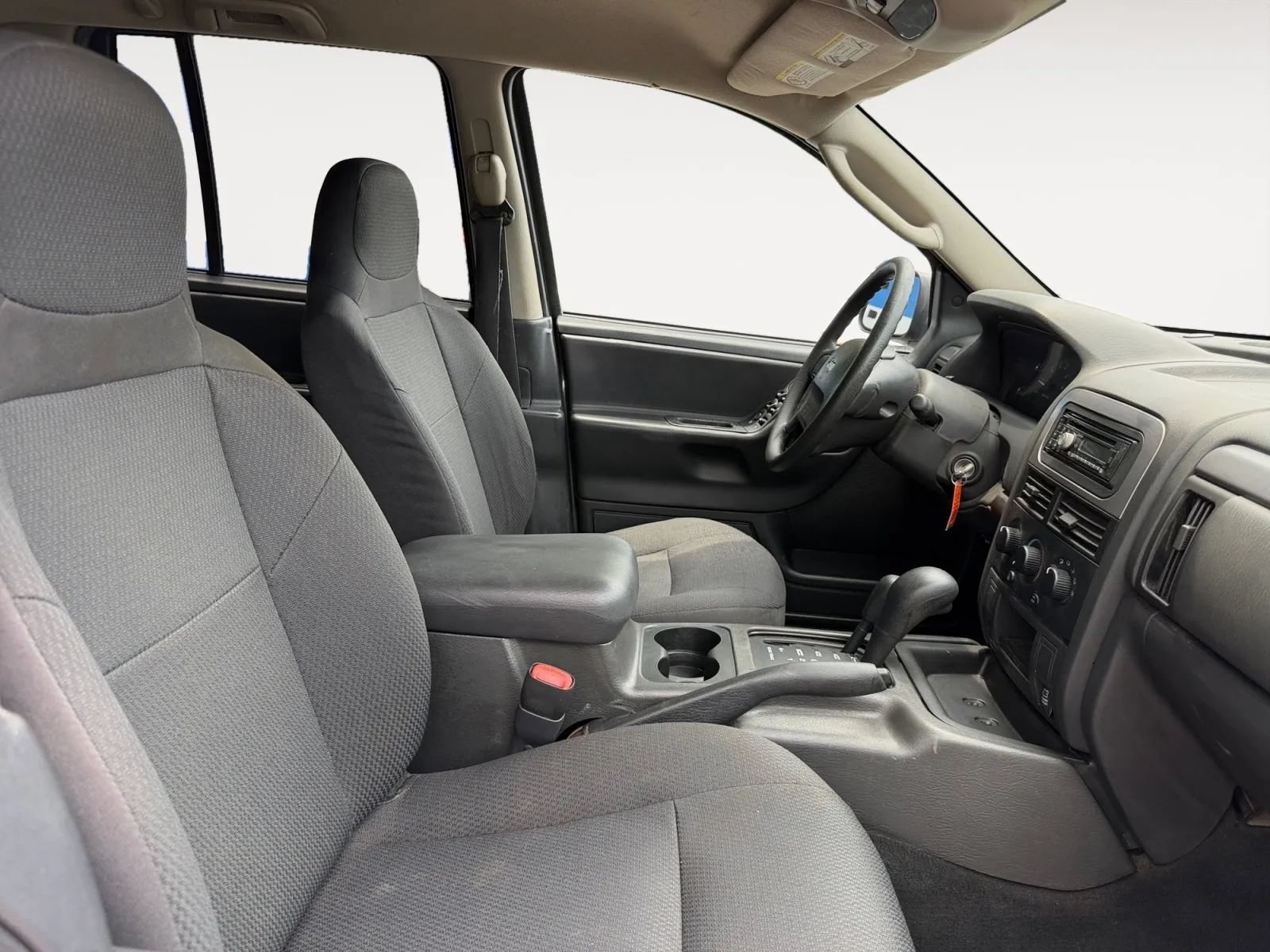 Used 2004 Jeep Grand Cherokee Laredo w/ Convenience Group AWD/4WD image 10