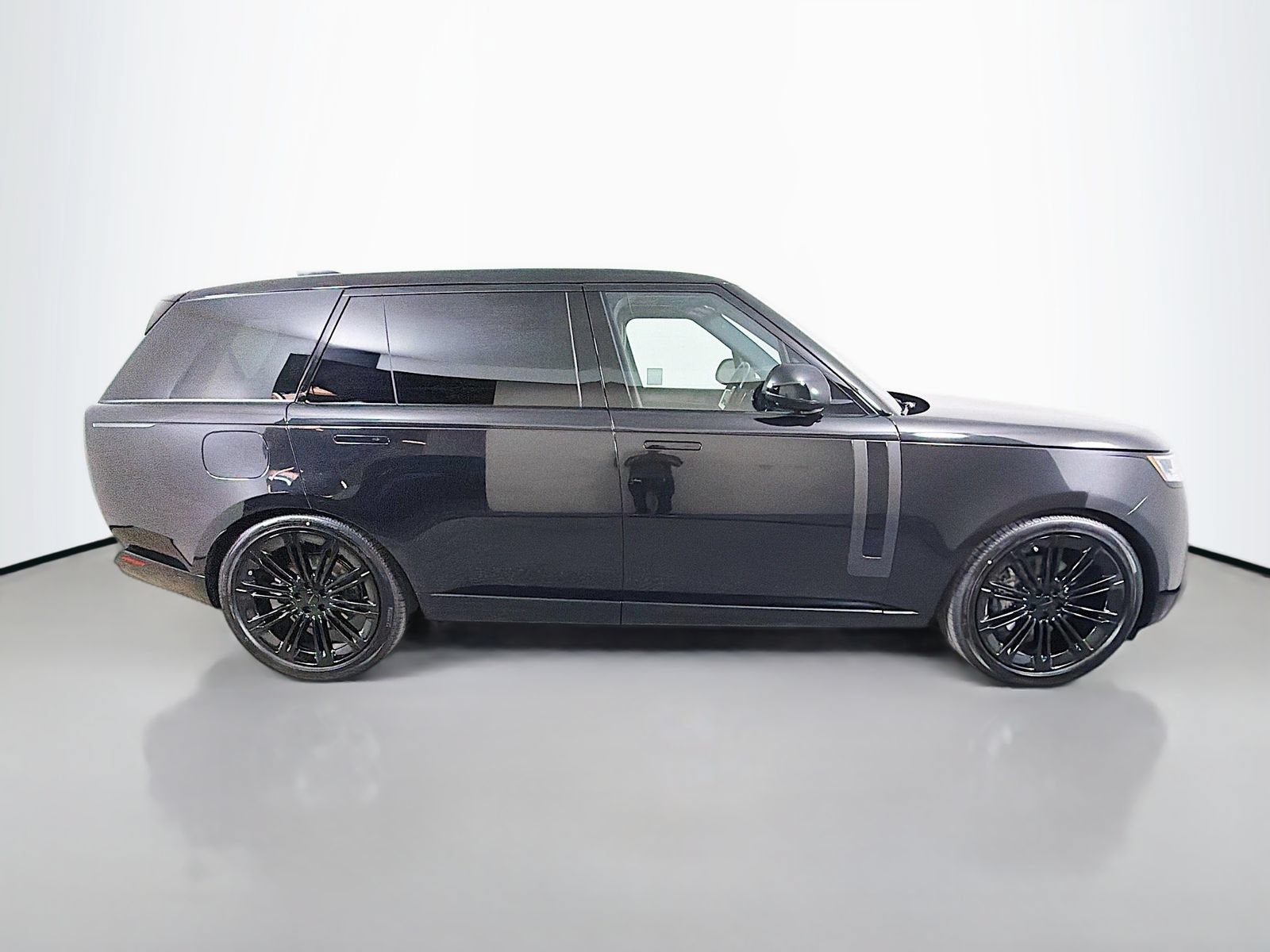 New 2026 Land Rover Range Rover Long Wheelbase SE AWD/4WD image 6