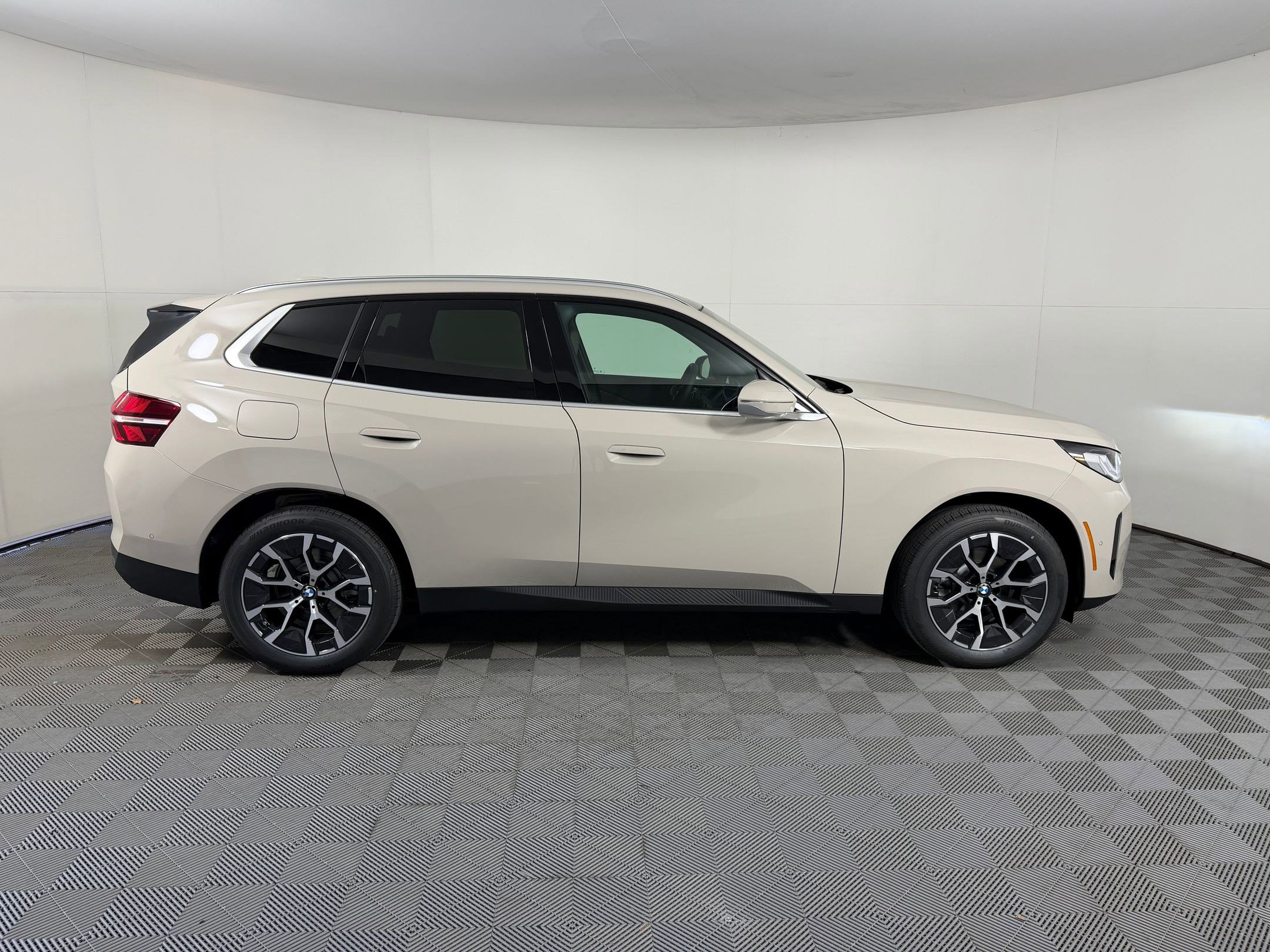Used 2026 BMW X3 xDrive30 w/ Convenience Package AWD/4WD image 8