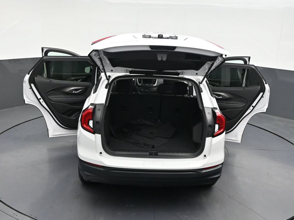 Used 2024 GMC Terrain SLE w/ Driver Convenience Package FWD image 37