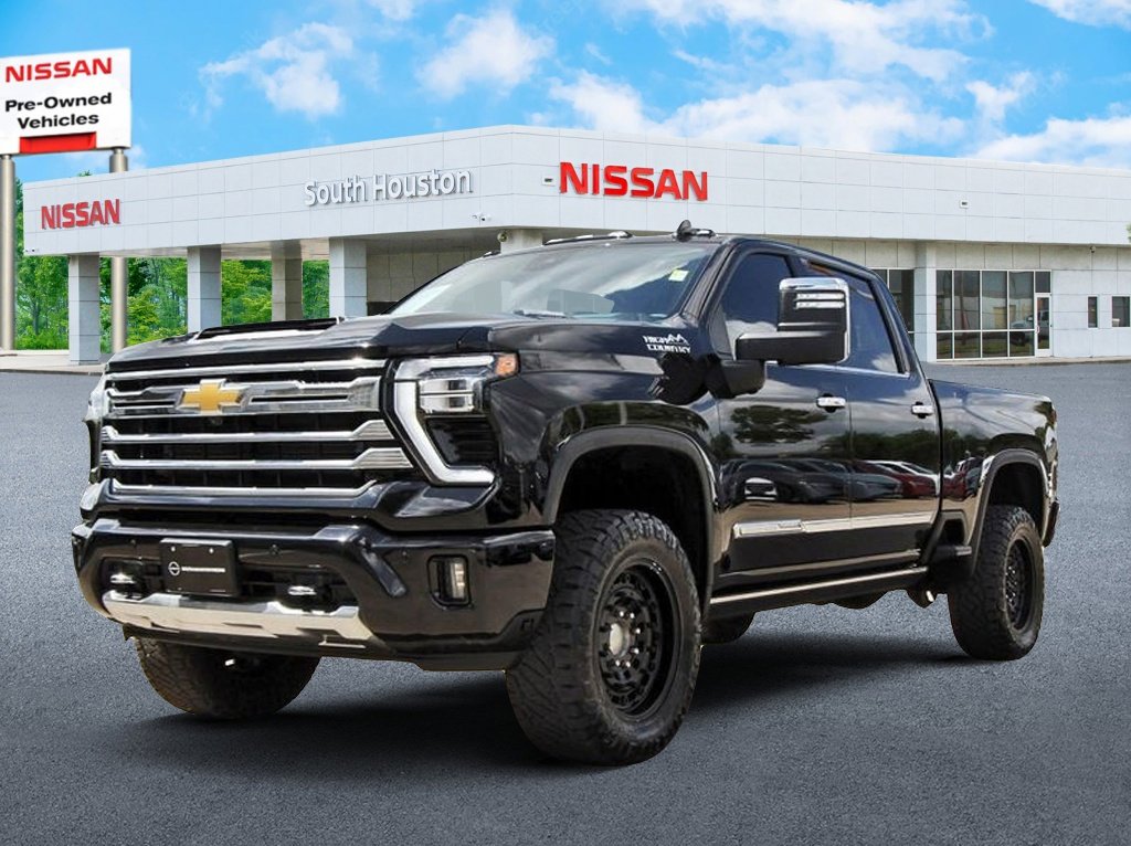 Used 2024 Chevrolet Silverado 2500 High Country w/ High Country Premium Package image 2