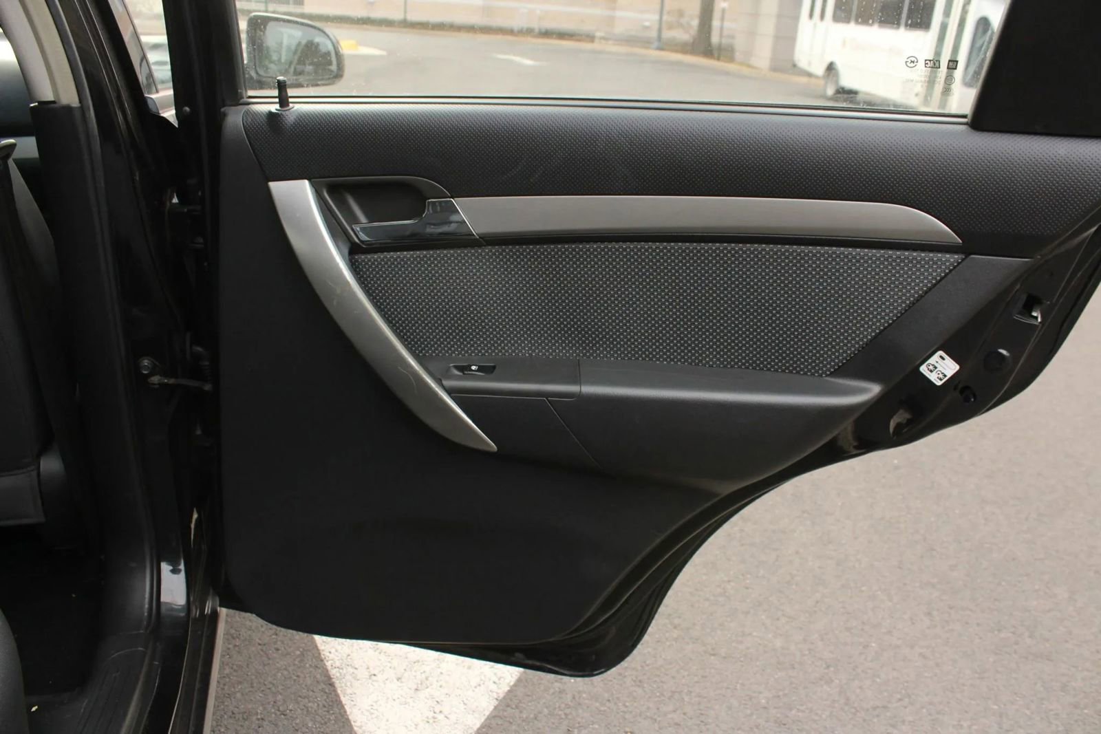 Used 2009 Chevrolet Aveo LT w/ Power and Convenience Package image 11