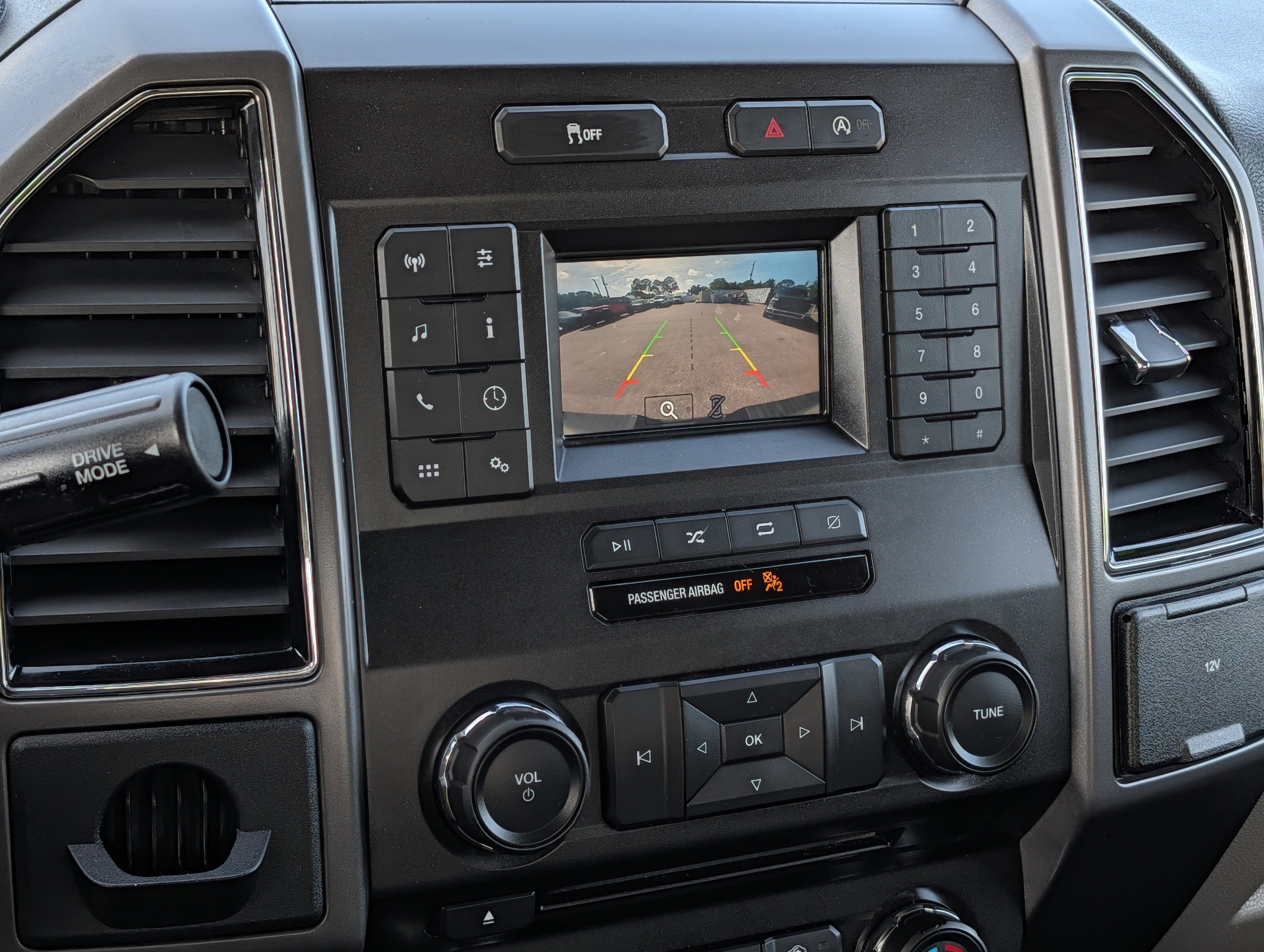 Used 2018 Ford F150 XLT image 28