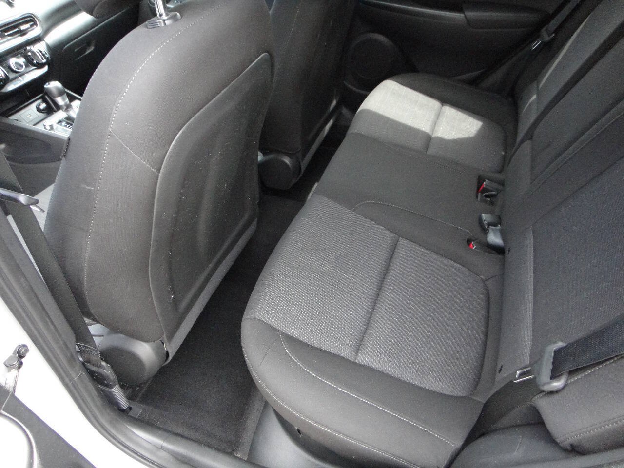Used 2022 Hyundai Kona SEL w/ Winter Weather Package AWD/4WD image 10