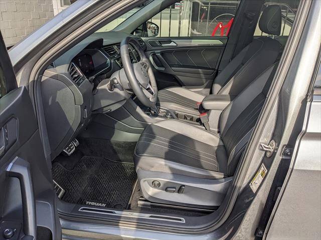 Used 2023 Volkswagen Tiguan SE R-Line AWD/4WD image 8