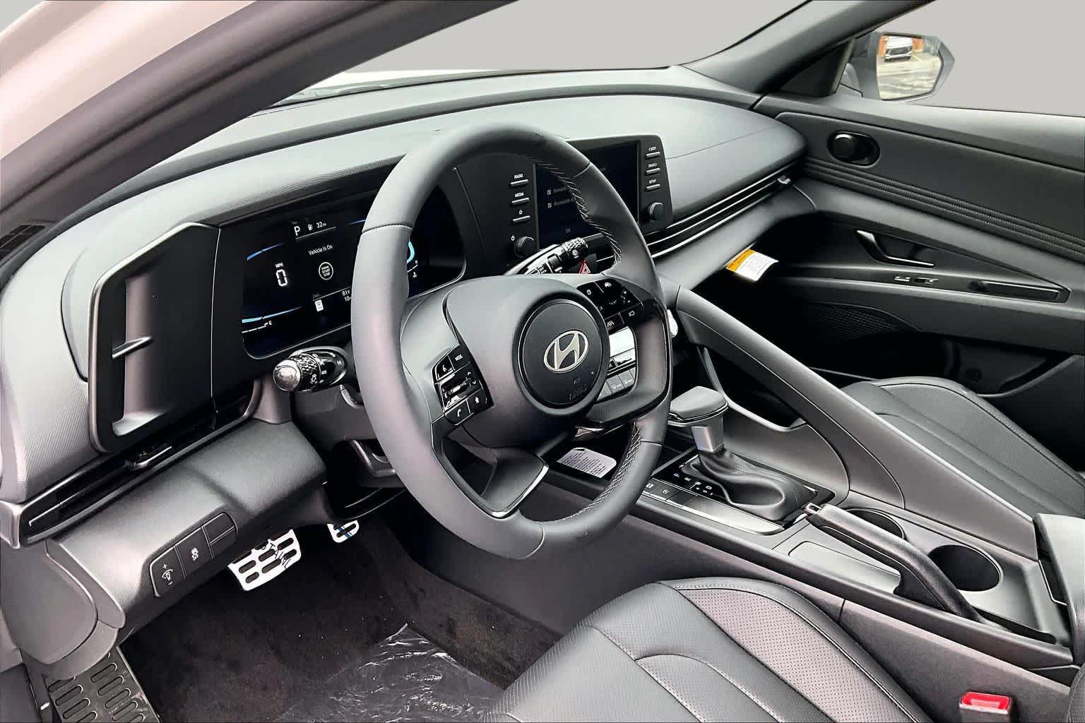 New 2026 Hyundai Elantra SEL Sport FWD image 10