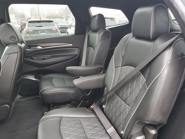 Used 2023 Buick Enclave Avenir w/ Avenir Technology Package AWD/4WD image 35