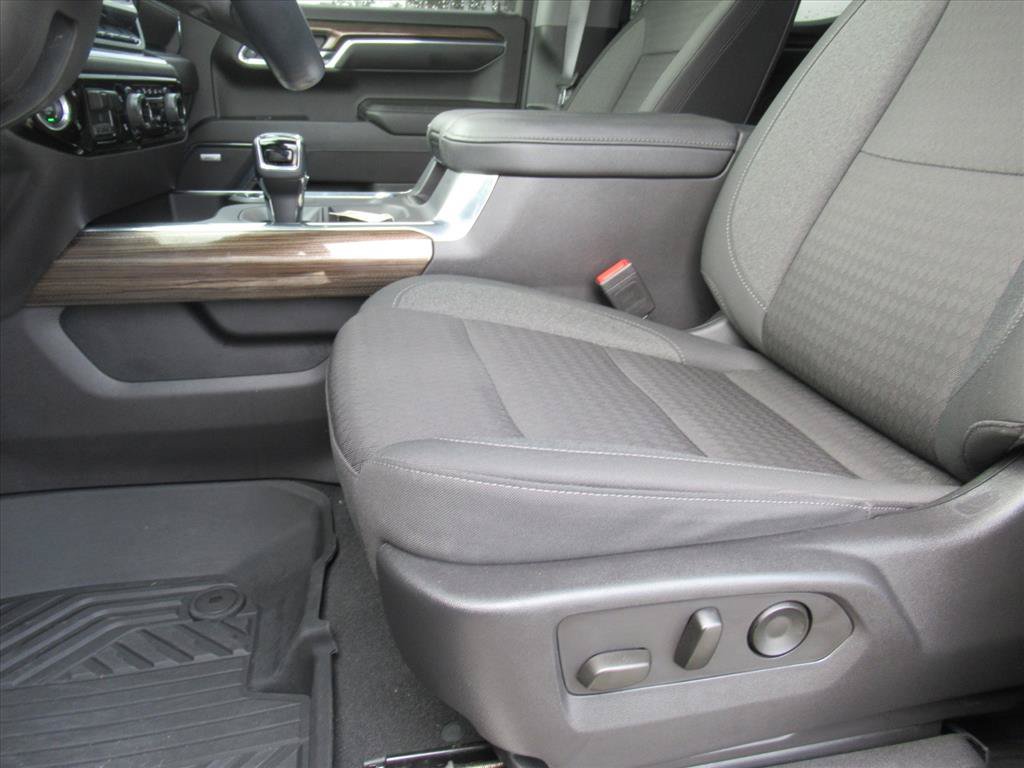 Used 2023 Chevrolet Silverado 1500 LT Trail Boss w/ Convenience Package II AWD/4WD image 17