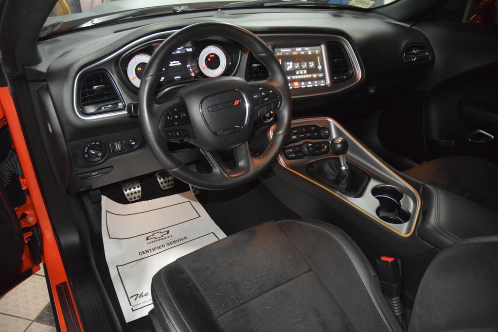 Used 2019 Dodge Challenger R/T Scat Pack w/ T/A Package RWD image 31