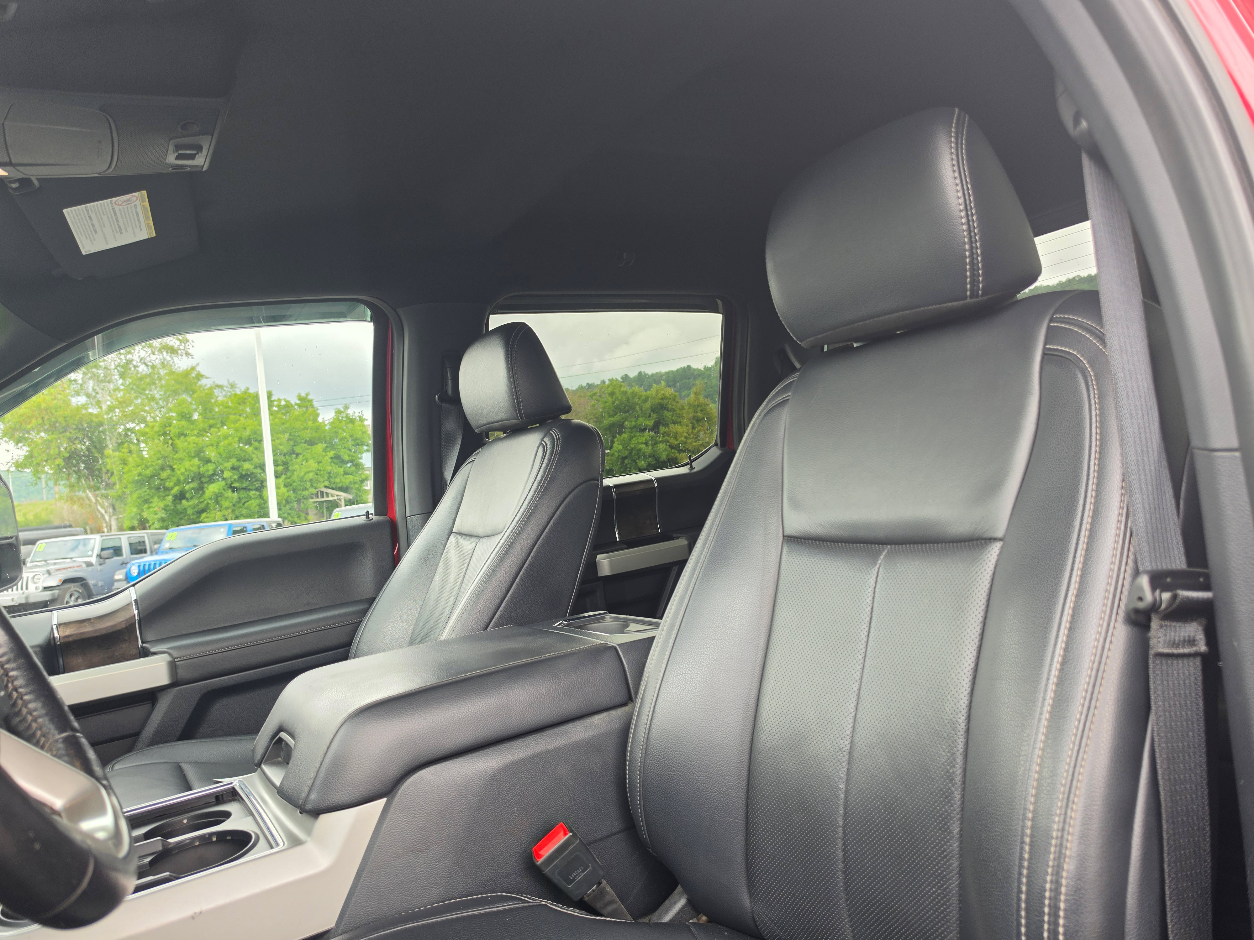 Used 2022 Ford F350 Lariat w/ Lariat Ultimate Package AWD/4WD image 12