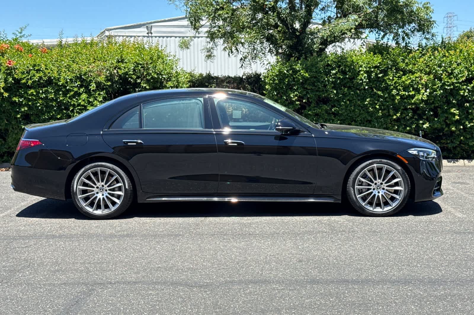 New 2026 Mercedes-Benz S 500 4MATIC image 2