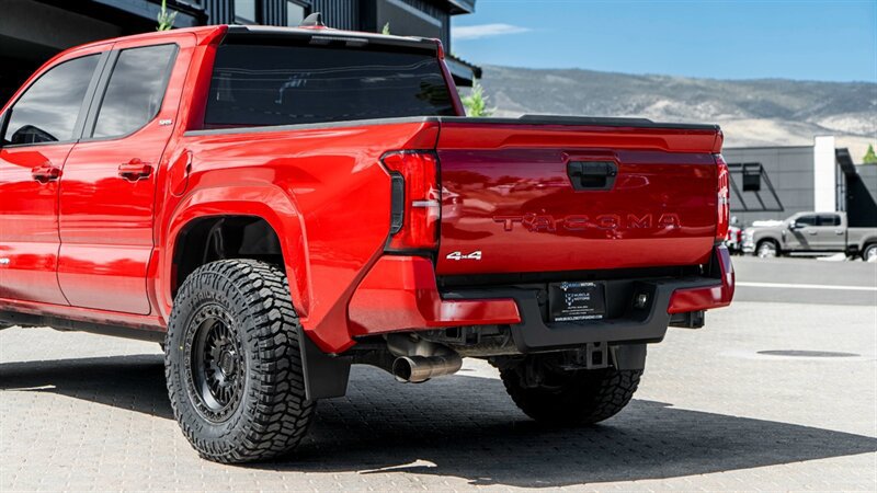 Used 2024 Toyota Tacoma SR5 AWD/4WD image 13