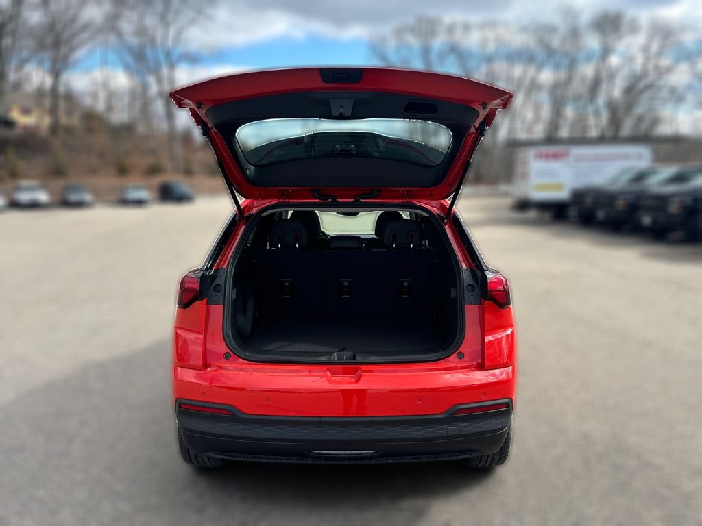 New 2027 Chevrolet Bolt RS w/ Technology Package FWD image 13