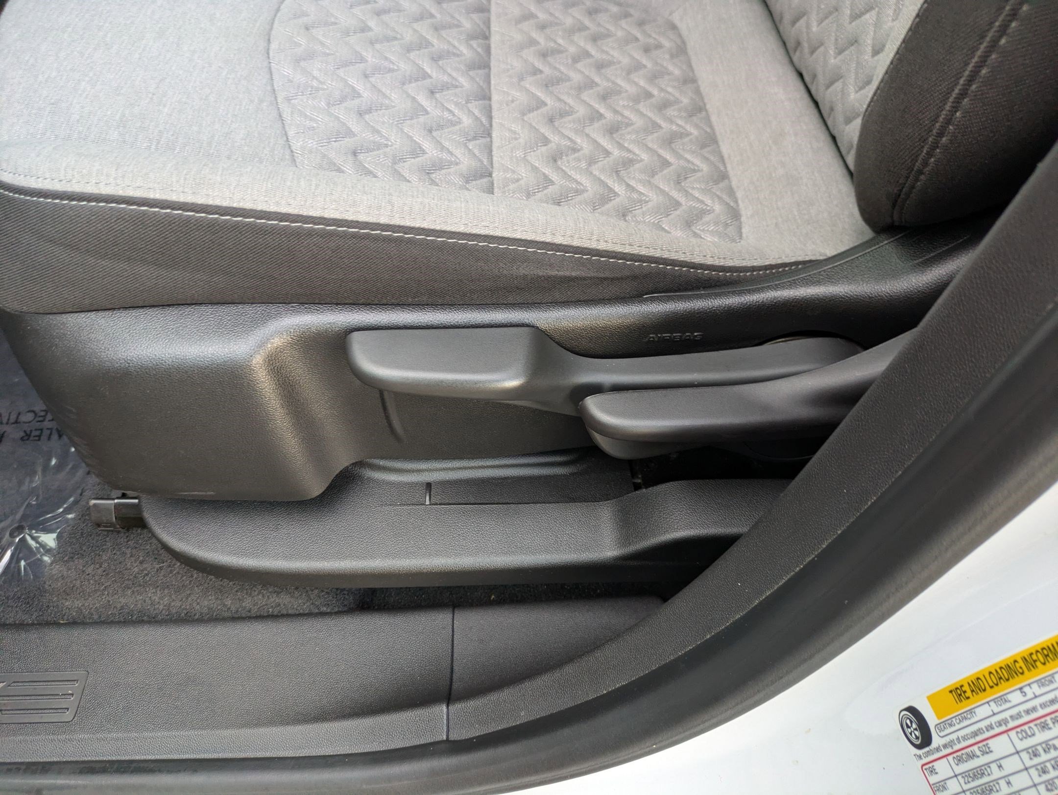 Used 2023 Chevrolet Equinox LS w/ LPO, Cargo Package image 22