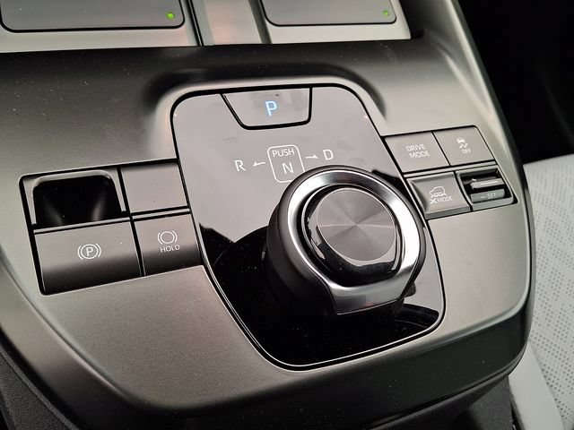 New 2026 Subaru Solterra AWD/4WD image 12
